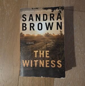 🌸 3/$20 BOOKS | The Witness by Sandra Brown